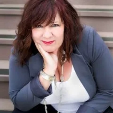 Tracy Warr, Realtor at Coldwell Banker Brokers of the Valley